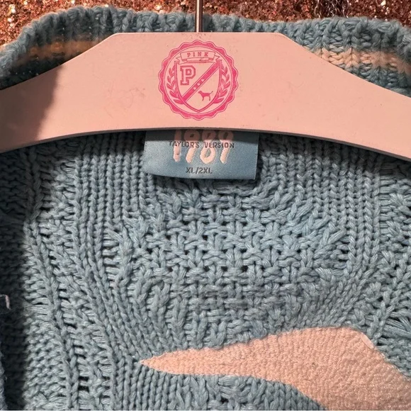 Taylor Swift 1989 Cardigan - Picture 4 of 4